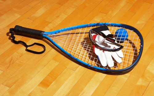 Racquetball Equipment List: 16 Items (with Pictures)
